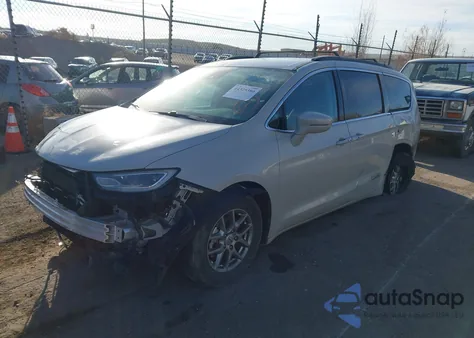 2021 Chrysler Pacifica Touring z USA, uszkodzony, nr VIN 2C4RC1FG5MR514947